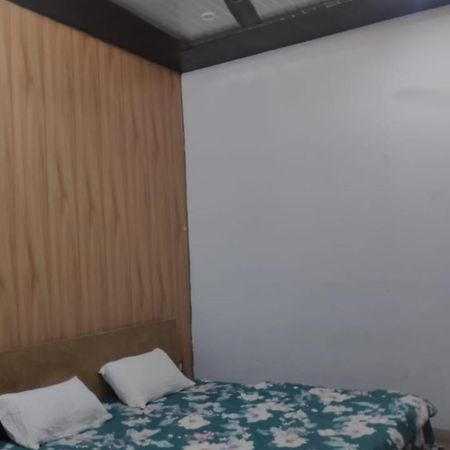 Hotel Trishul Inn Karnaprayāg エクステリア 写真