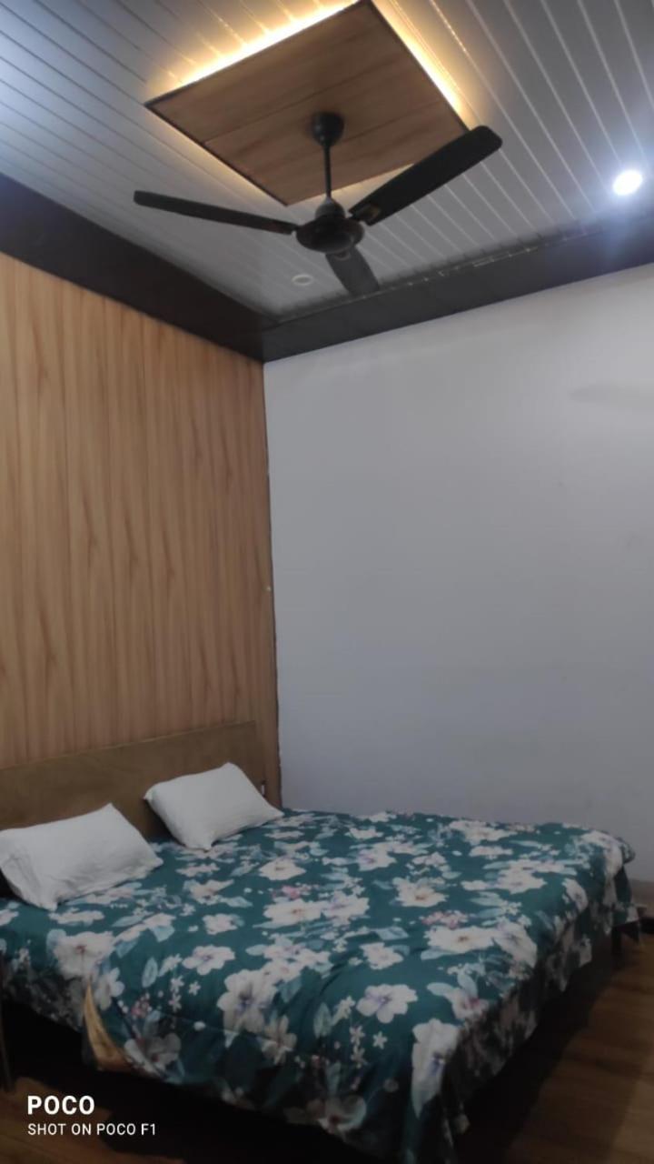 Hotel Trishul Inn Karnaprayāg エクステリア 写真